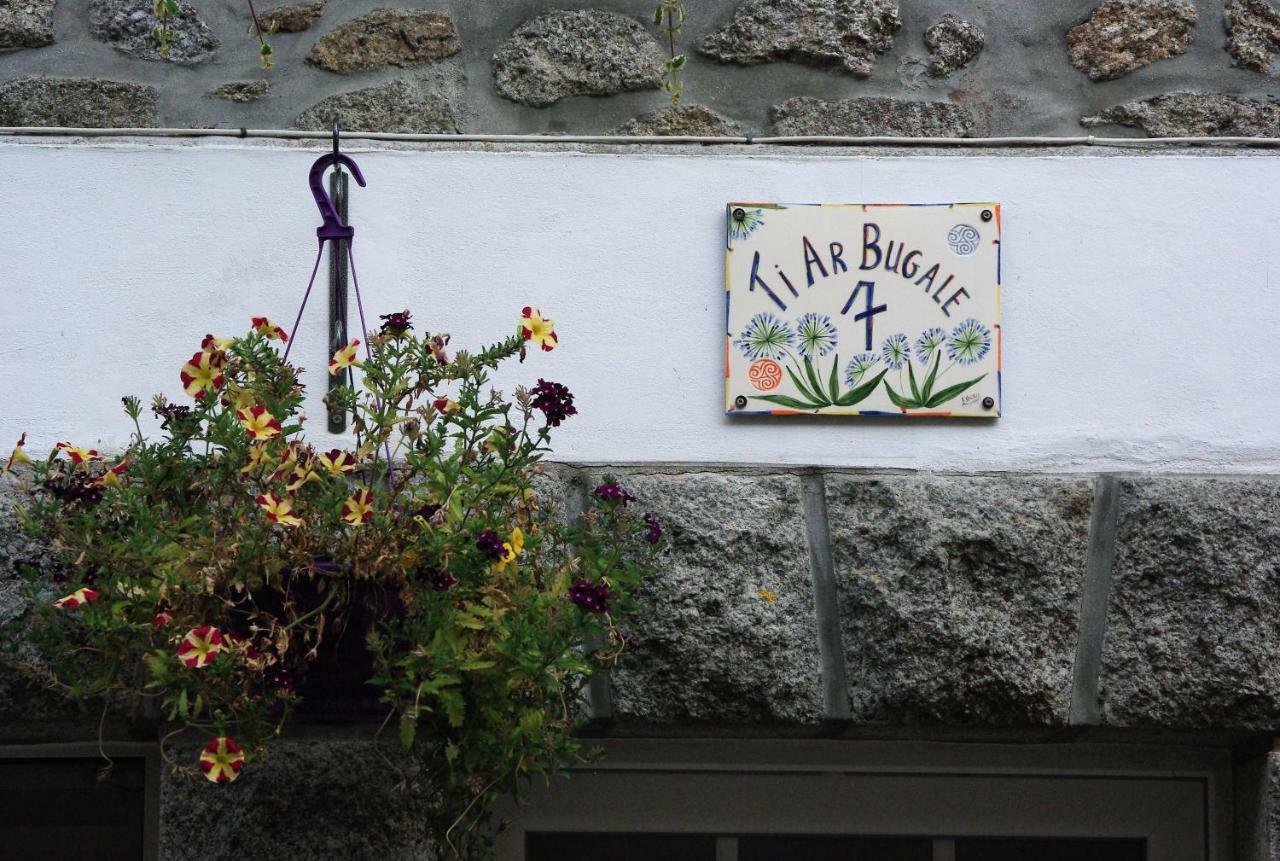 Ti Ar Bugale Hotell Huelgoat Eksteriør bilde